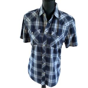 Bullhead pearl snap shirt size small